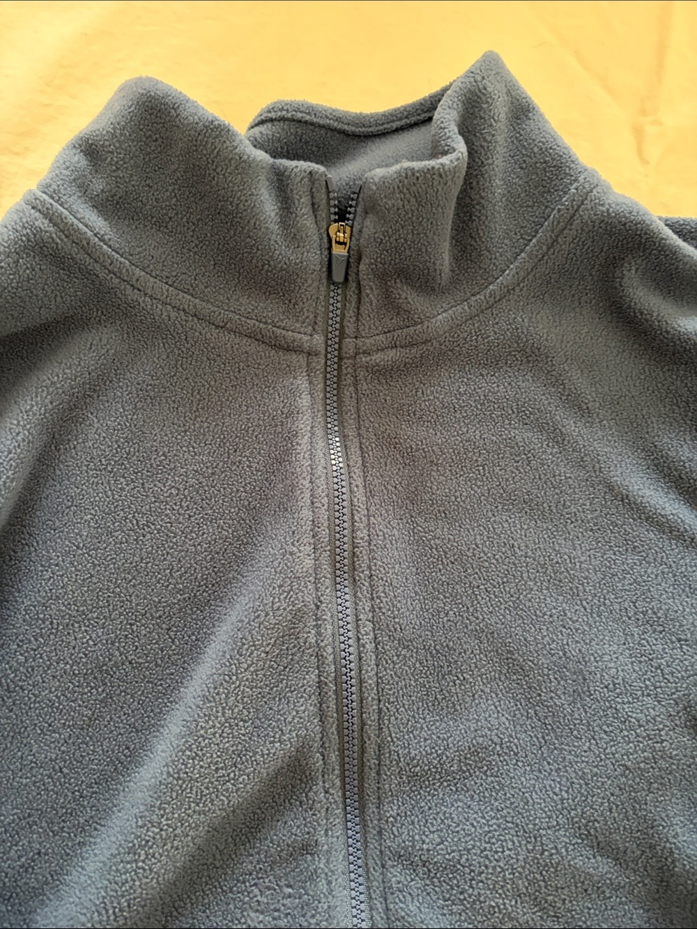 Old Navy Performance Zip-Down - Picture 2 of 6